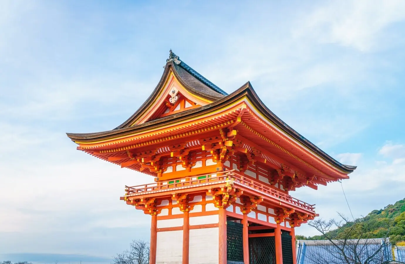 Schöne Architektur im Kiyomizu-dera-Tempel in Kyoto, Japan.